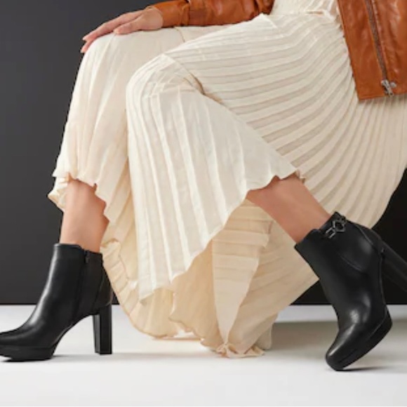 Naturalizer Berri platform booties - Picture 1 of 7